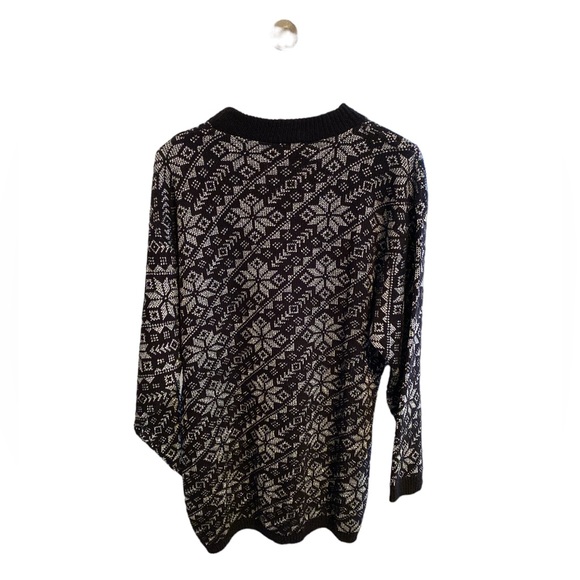 Headliners - Picture 2 of 2